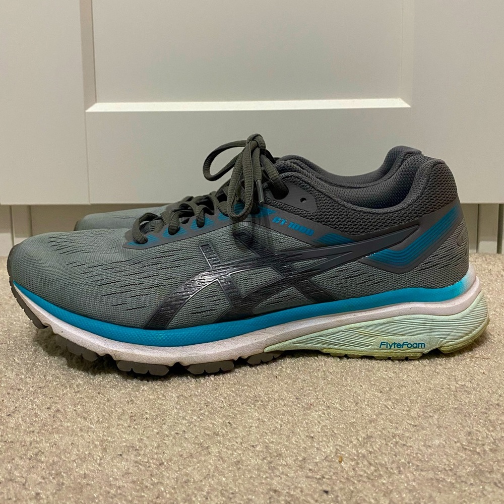 ASICS GT-1000 Womens Sz 10.5 Wide